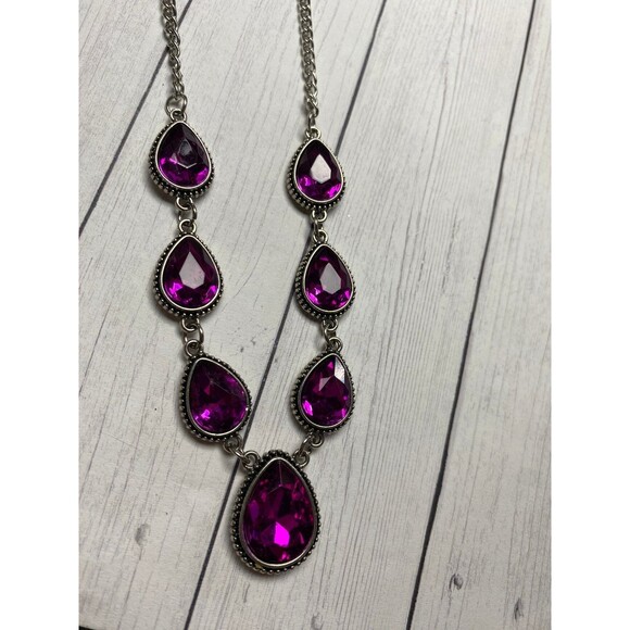 Paparazzi Necklace and Earrings Set Silver Purple Teardrop Jewelry Set - Picture 2 of 5